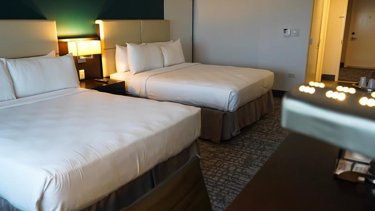 Costa Bahia Hotel, Convention Center And Casino Гуаянилья Экстерьер фото